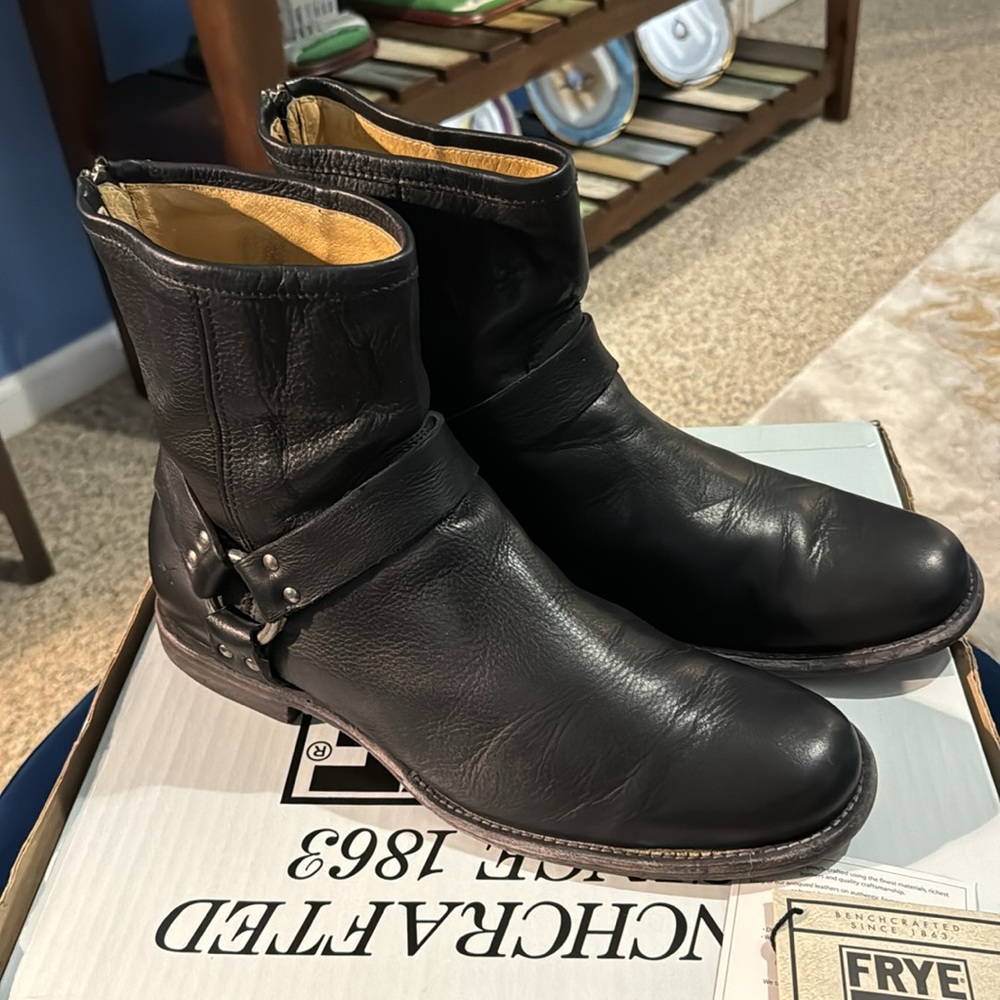 Frye Phillip Harness Boots size 11 in box!